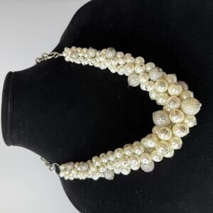 🚨3 for $15🚨 Faux Pearl Cluster Statement Necklace